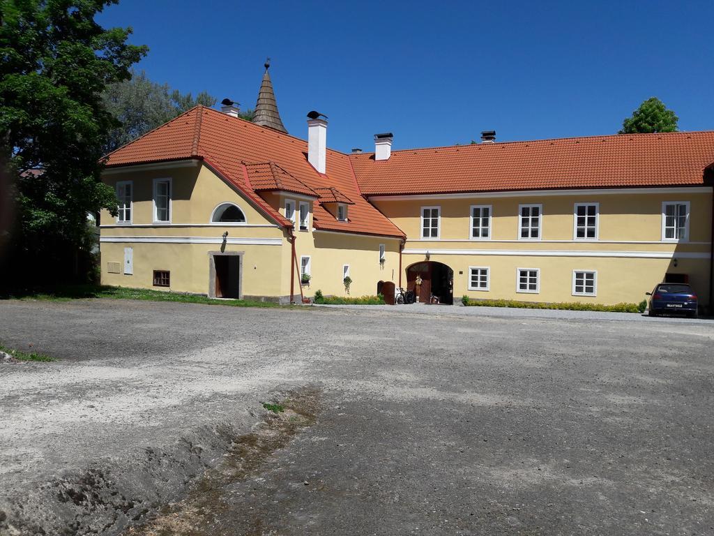 Hotel Zámek Jindřichovice Kolinec Exterior foto