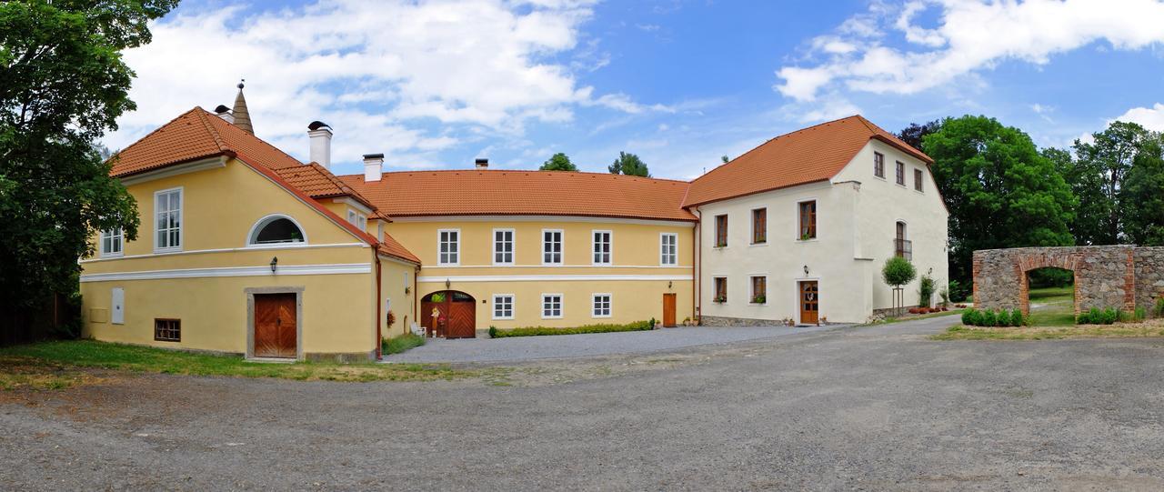 Hotel Zámek Jindřichovice Kolinec Exterior foto
